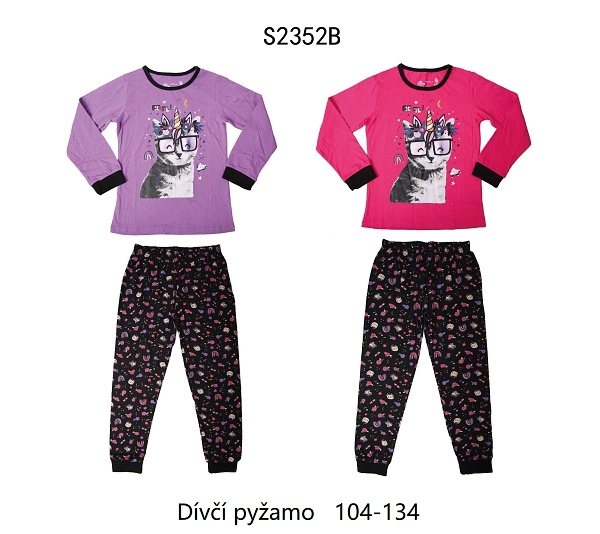 Dívčí pyžamo